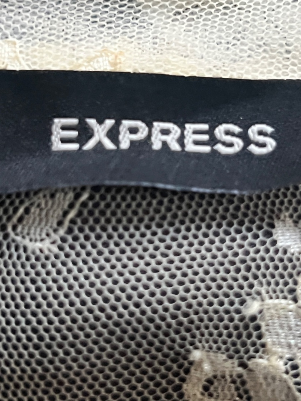 Express, Vintage, Beautiful Lace & Ruffled - Picture 5 of 7